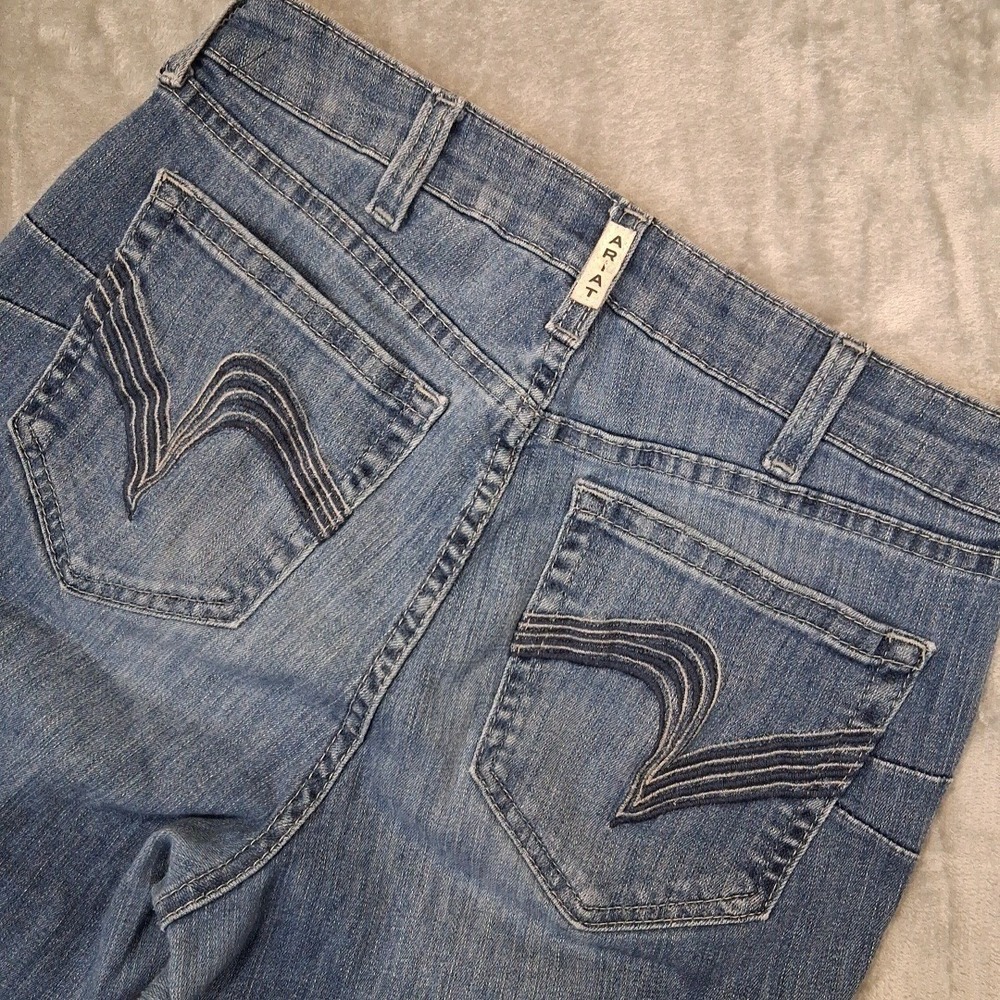 Ariat Women Sz B7 30x29.5 Real Denim Bell Bottom Button Fly Raw Frayed Hem Jeans